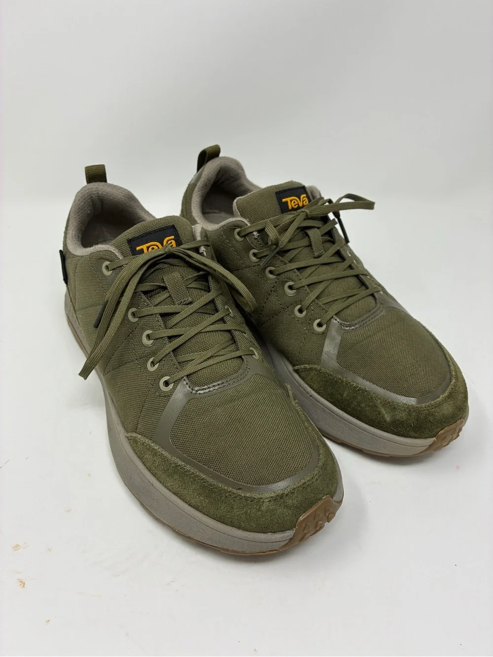 Teva Men's Olive Green Low-Top Athletic Sneakers with Suede Accents